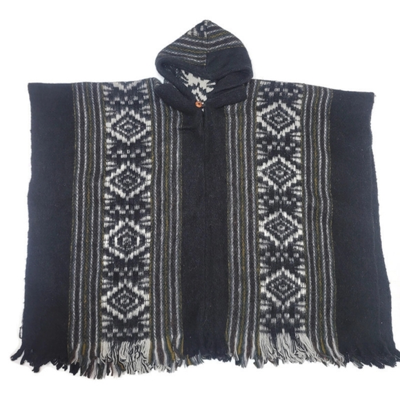 South western Blanket wool one size hooded Pancho with button geometric fringe - Picture 1 of 4